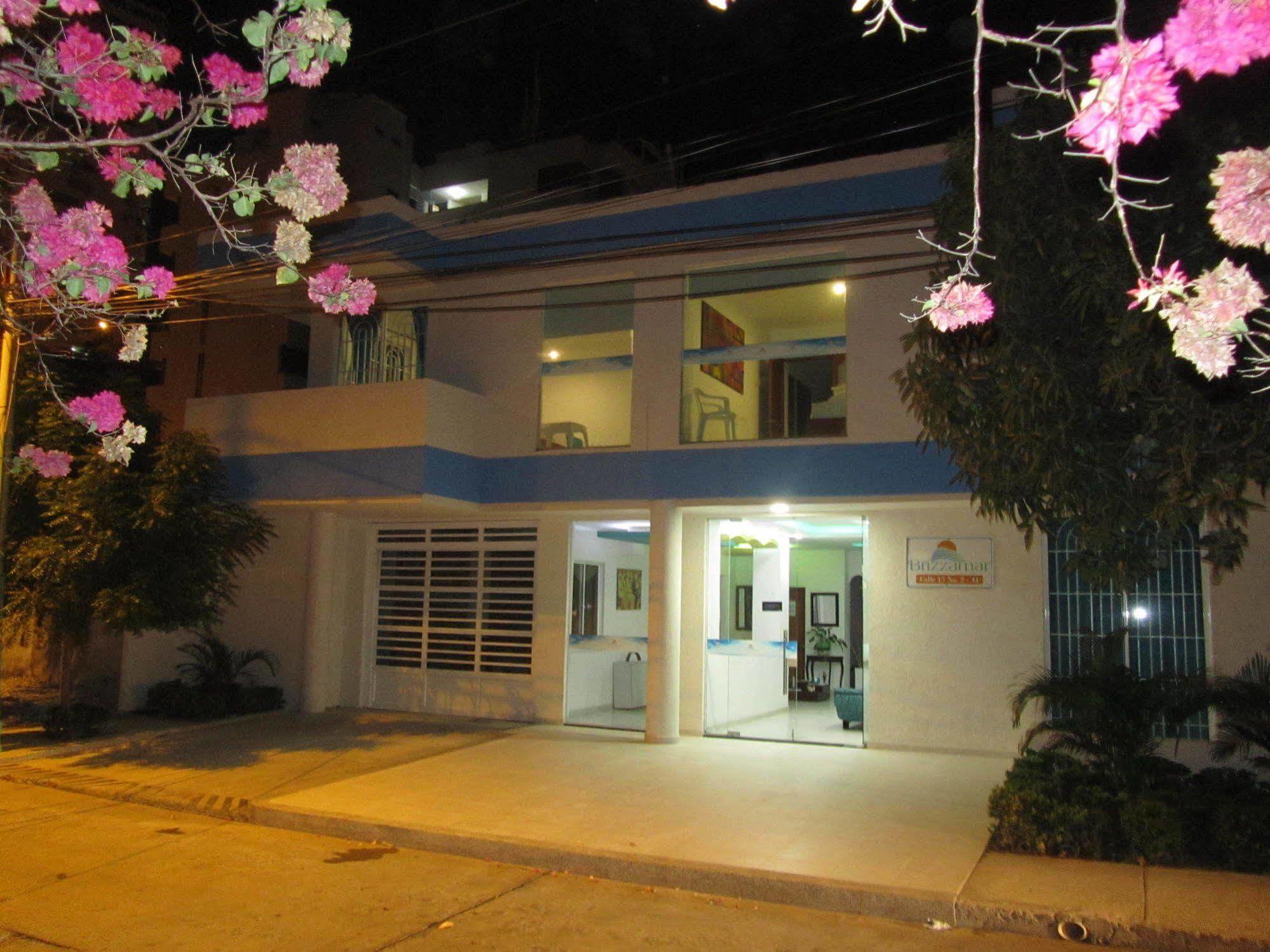 Brizzamar Hotel Santa Marta  Exteriör bild